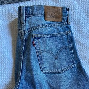 Levi’s Wedgie Jeans